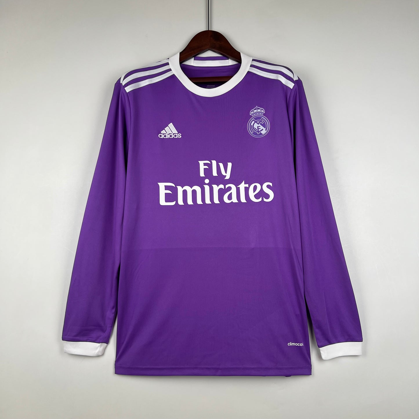 Real Madrid Retro 2016/2017 Away Jersey