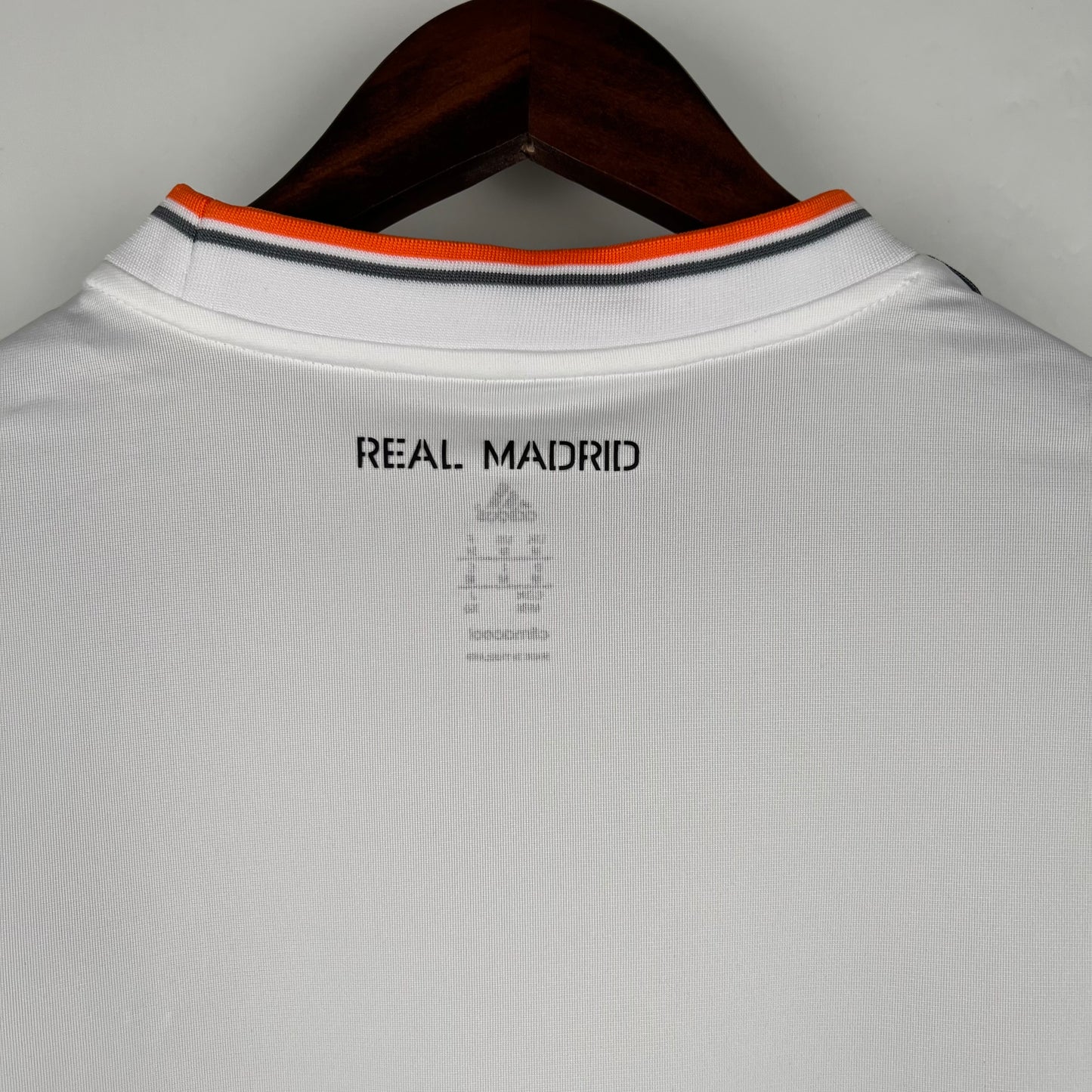 Real Madrid Retro 2013/2014 Home Jersey
